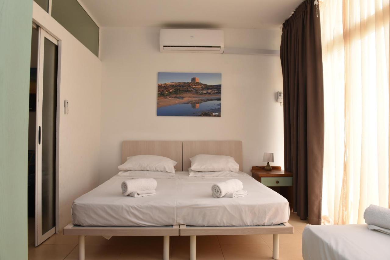Hortensia Studio Apartment Сейнт Полс Бей Екстериор снимка
